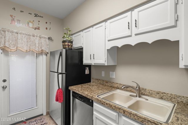 2811 S Camino Godoy, Green Valley, AZ 85622