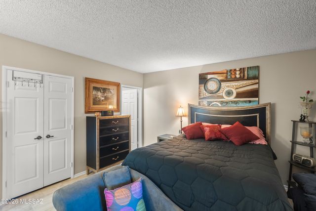 2811 S Camino Godoy, Green Valley, AZ 85622