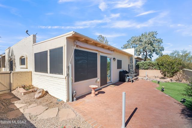 2811 S Camino Godoy, Green Valley, AZ 85622