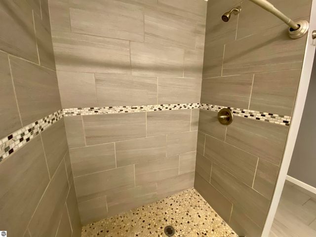 1179 Umber Drive, Traverse City, MI 49696