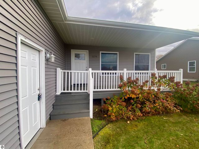 1179 Umber Drive, Traverse City, MI 49696