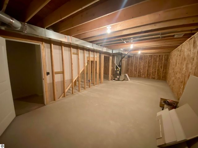 1179 Umber Drive, Traverse City, MI 49696