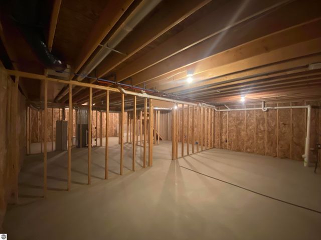 1179 Umber Drive, Traverse City, MI 49696