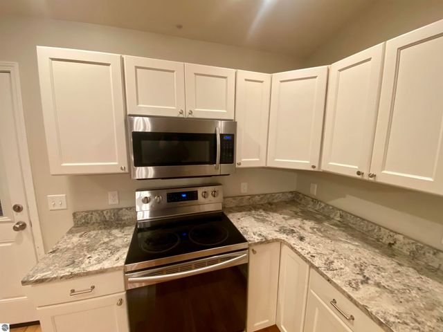 1179 Umber Drive, Traverse City, MI 49696