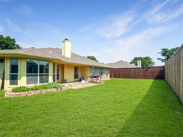 1216 E 6th Street, Krum, TX 76249