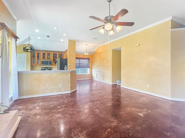 1216 E 6th Street, Krum, TX 76249