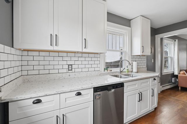 2043 Stanford Avenue, Saint Paul, MN 55105
