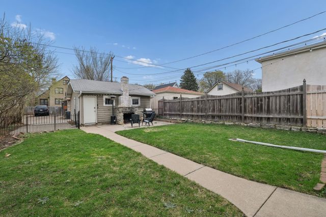 2043 Stanford Avenue, Saint Paul, MN 55105