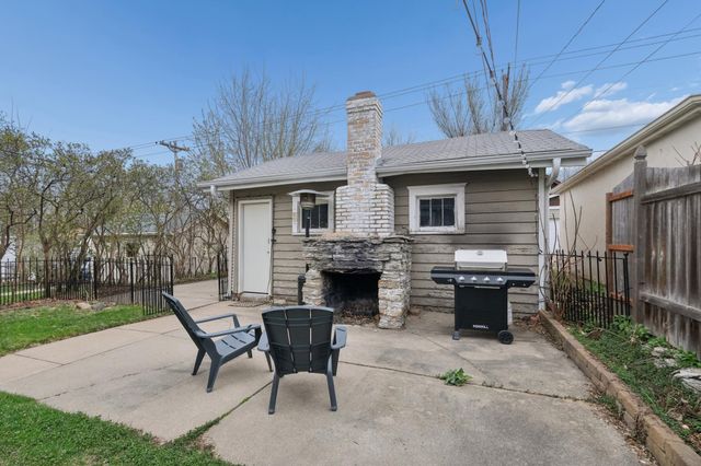 2043 Stanford Avenue, Saint Paul, MN 55105