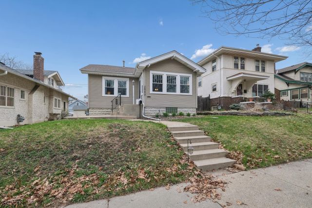 2043 Stanford Avenue, Saint Paul, MN 55105