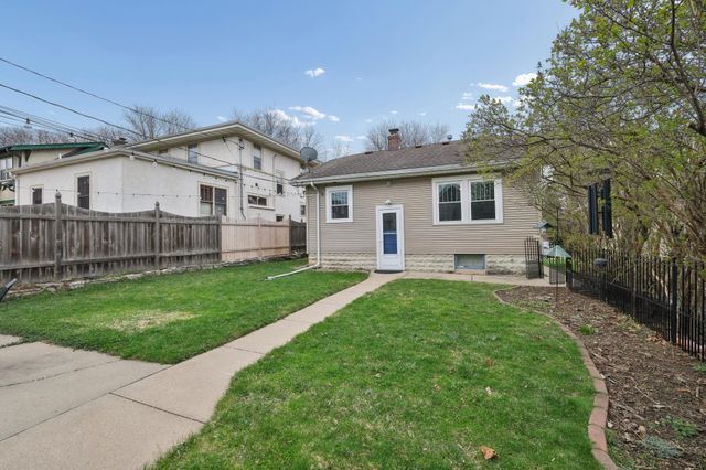 2043 Stanford Avenue, Saint Paul, MN 55105