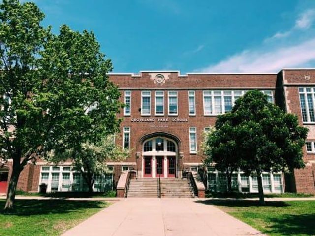 2043 Stanford Avenue, Saint Paul, MN 55105