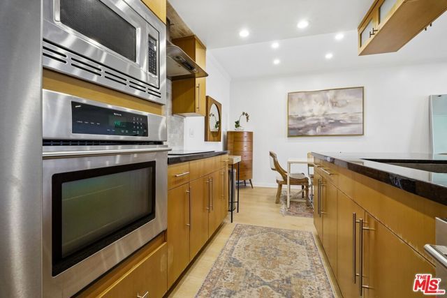 125 Montana Avenue 304, Santa Monica, CA 90403