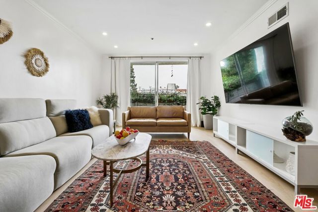 125 Montana Avenue 304, Santa Monica, CA 90403