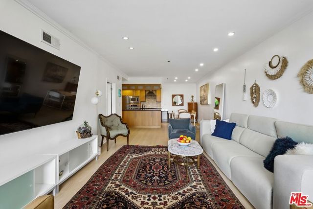 125 Montana Avenue 304, Santa Monica, CA 90403
