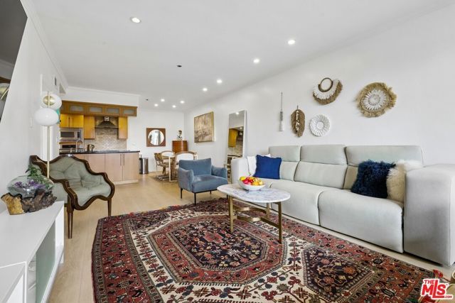 125 Montana Avenue 304, Santa Monica, CA 90403