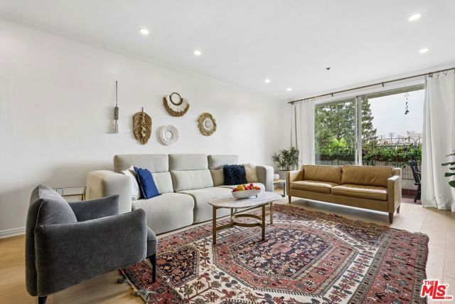 125 Montana Avenue 304, Santa Monica, CA 90403
