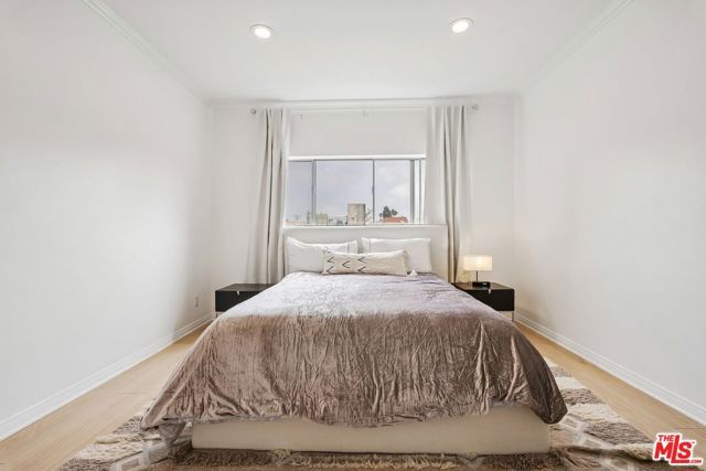 125 Montana Avenue 304, Santa Monica, CA 90403