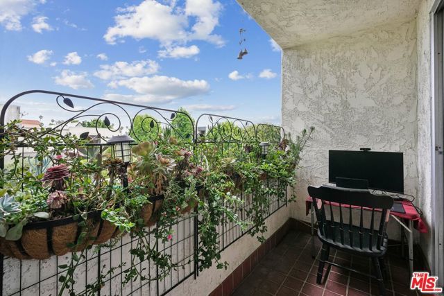 125 Montana Avenue 304, Santa Monica, CA 90403