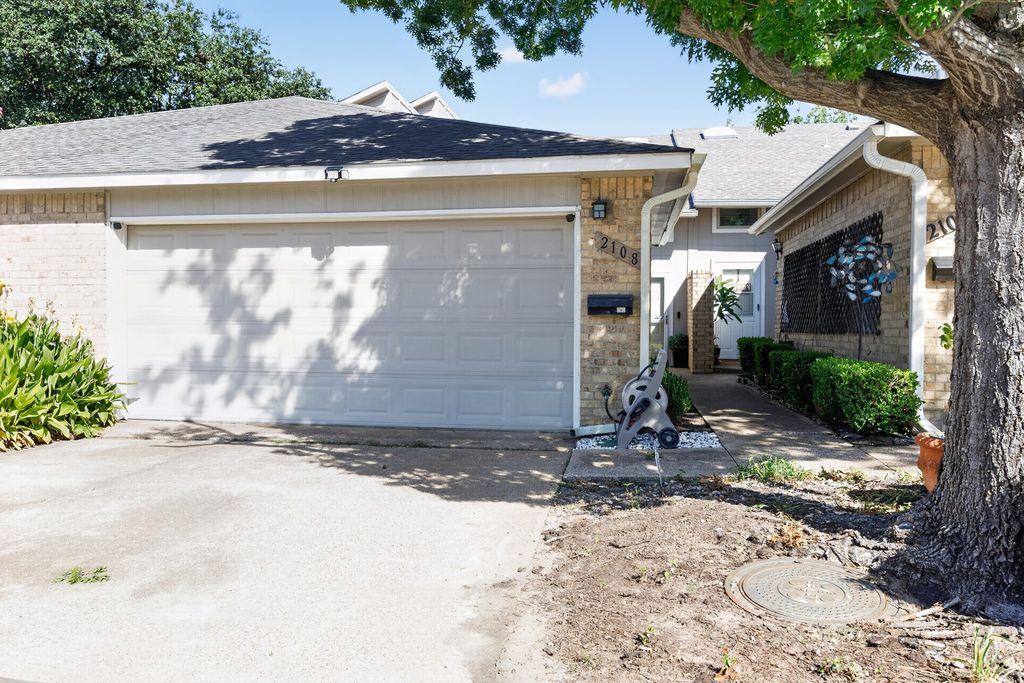 2108 Mistymeadow Court, Carrollton, TX 75006