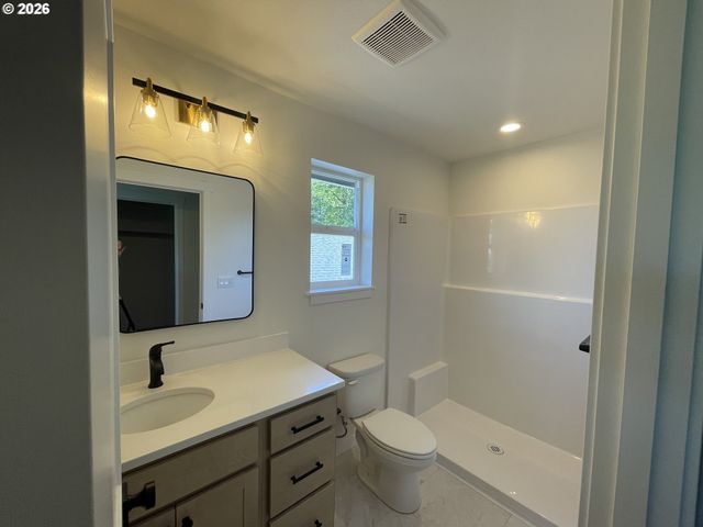 20761 Ne Thompson Ter, Fairview, OR 97024