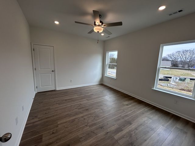 5109 Pace Park Cir, Columbia, TN 38401