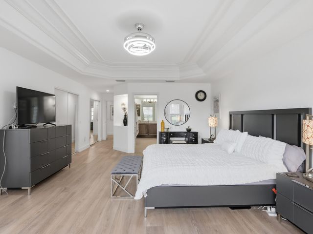 6839 Fiji Circle, Boynton Beach, FL 33437