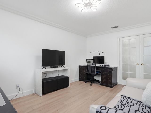 6839 Fiji Circle, Boynton Beach, FL 33437