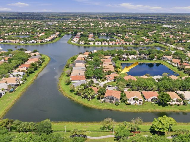 6839 Fiji Circle, Boynton Beach, FL 33437