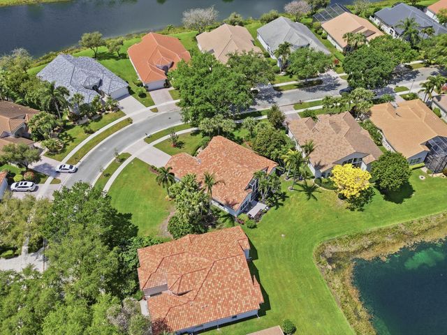 6839 Fiji Circle, Boynton Beach, FL 33437