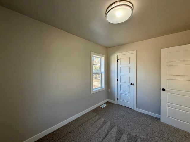 1320 6th Avenue N, Moorhead, MN 56560