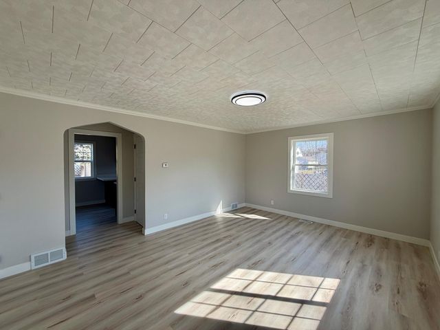 1320 6th Avenue N, Moorhead, MN 56560