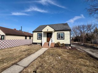 1320 6th Avenue N, Moorhead, MN 56560