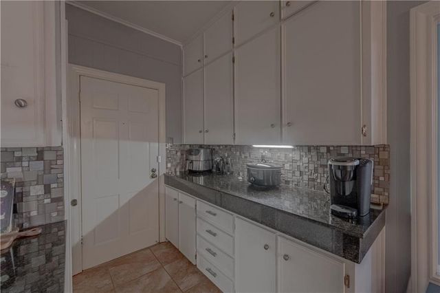 4406 CHARLESTON Circle 15, Alexandria, LA 71303