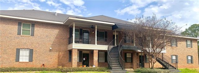 4406 CHARLESTON Circle 15, Alexandria, LA 71303