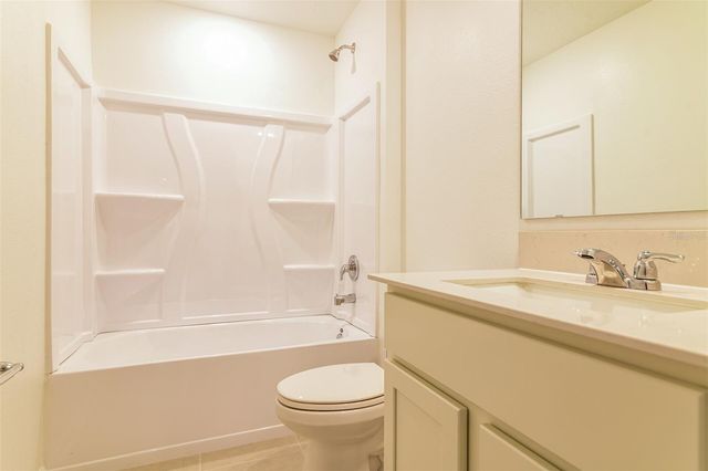 4825 KATRINA DRIVE, Haines City, FL 33844