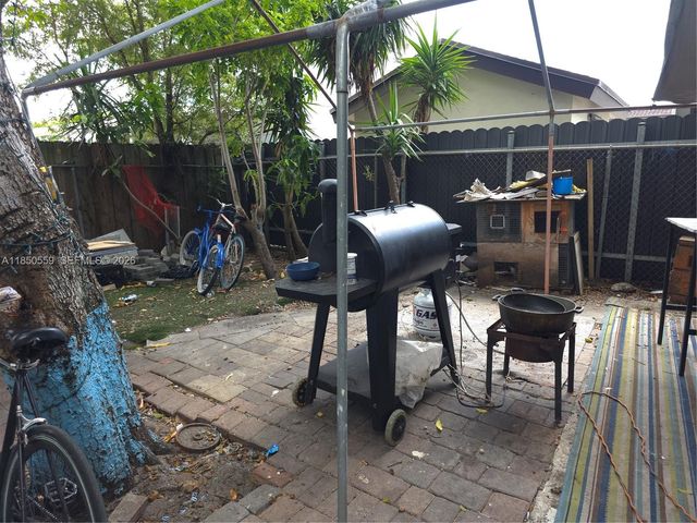 163 NW 18th Court, Miami, FL 33125