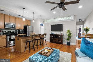 6-10 S STRAWBERRY ST #10, Philadelphia, PA 19106