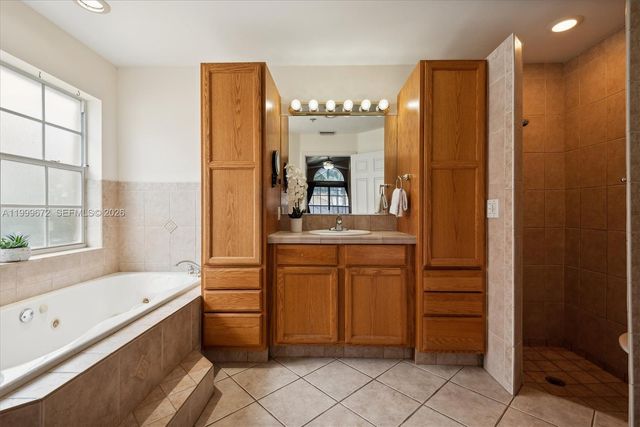 1350 NW 129th Ave, Sunrise, FL 33323