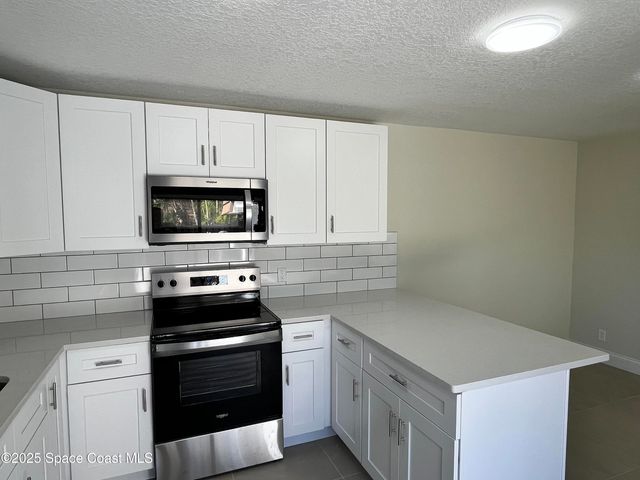 1717 Erin Court NE, Palm Bay, FL 32905
