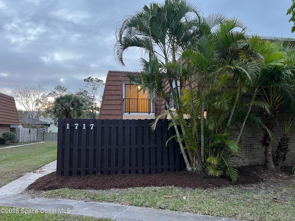 1717 Erin Court NE, Palm Bay, FL 32905