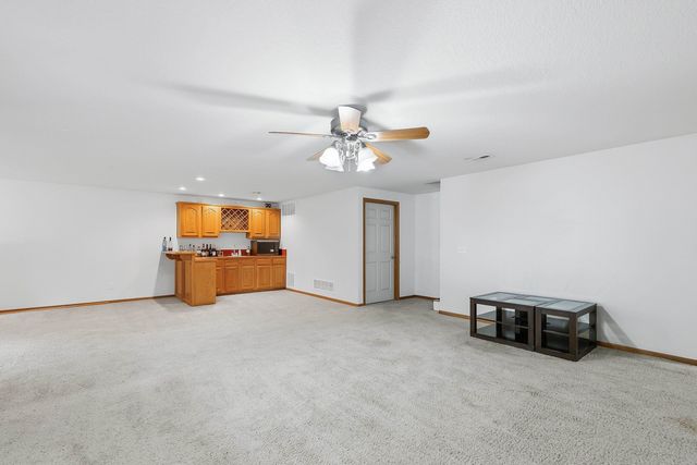 2810 N Beacon Hill Street, Wichita, KS 67220