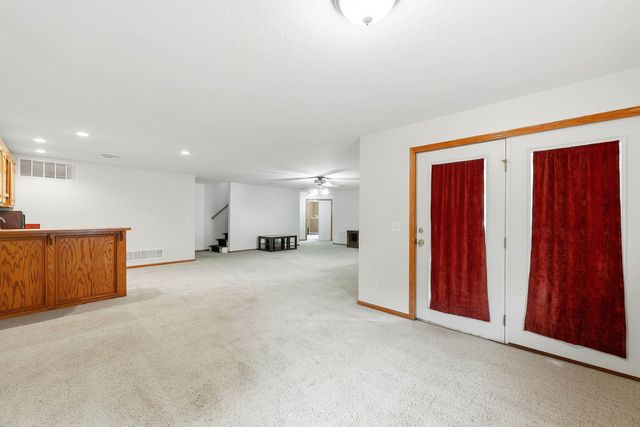 2810 N Beacon Hill Street, Wichita, KS 67220