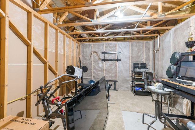 2810 N Beacon Hill Street, Wichita, KS 67220