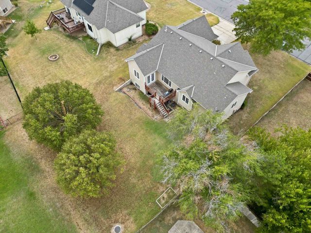2810 N Beacon Hill Street, Wichita, KS 67220