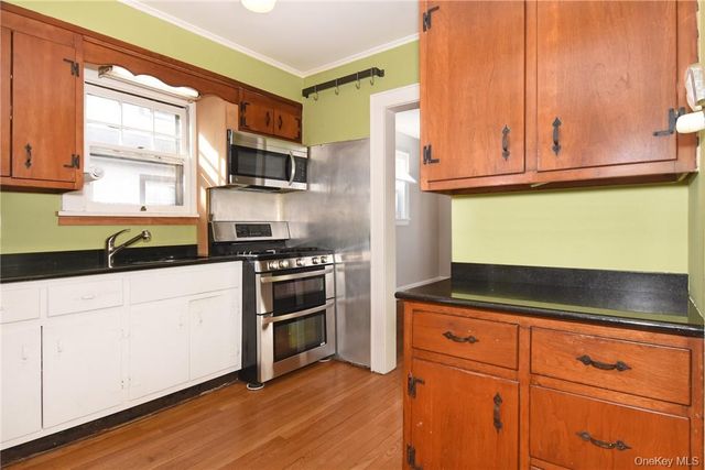 27 Maple Street, Irvington, NY 10533