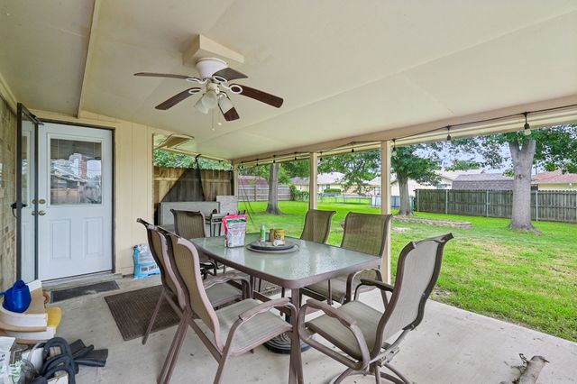 944 Moore Street S, Sulphur Springs, TX 75482