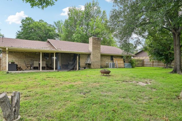 944 Moore Street S, Sulphur Springs, TX 75482