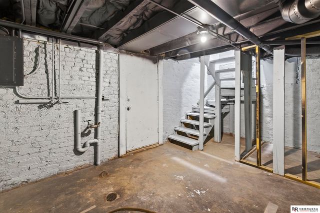 1819 Binney Street, Omaha, NE 68110