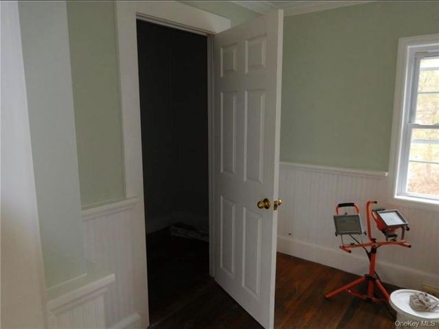 77 N Phillips Avenue, Speonk, NY 11972